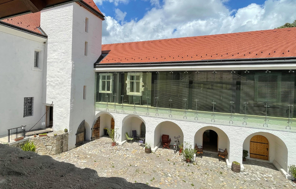 Szászvári Várkastély, Hungary